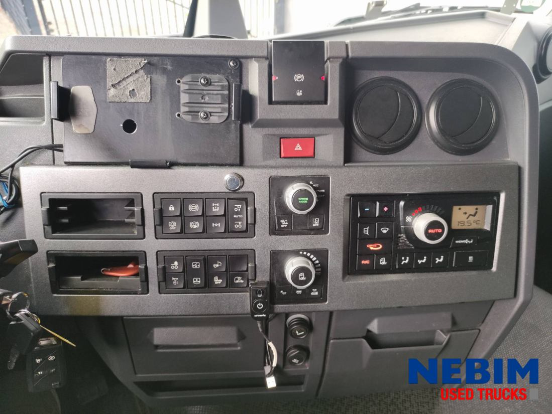 Renault T380 6x2 - 9.52mtr. box - Taillift 2000Kg - Koffer LKW: das Bild 5 Renault T380 6x2 - 9.52mtr. box - Taillift 2000Kg - Koffer LKW: das Bild 5