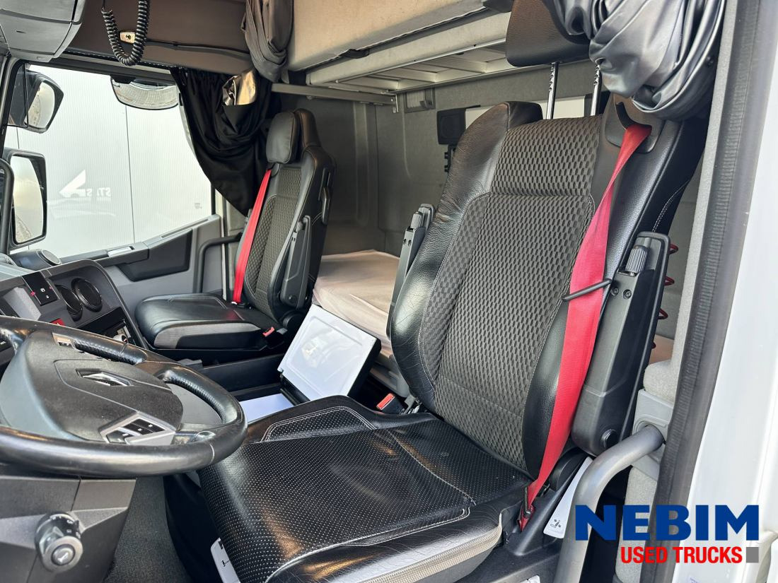 Renault T HIGH 480 454.143km - Parking Airco - Leather interior - Sattelzugmaschine: das Bild 3 Renault T HIGH 480 454.143km - Parking Airco - Leather interior - Sattelzugmaschine: das Bild 3