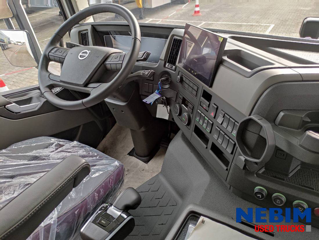 Volvo FM 330 4X2 - Plane LKW: das Bild 4 Volvo FM 330 4X2 - Plane LKW: das Bild 4
