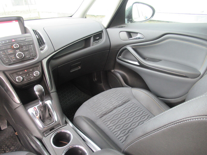 PKW Opel Zafira Touren: das Bild 12 PKW Opel Zafira Touren: das Bild 12