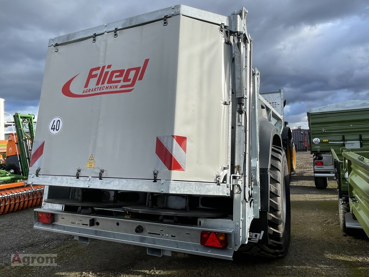 Fliegl ADS 100 - Dungstreuer: das Bild 5 Fliegl ADS 100 - Dungstreuer: das Bild 5