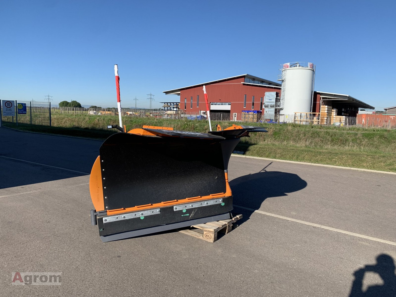 Gmeiner Unix LN32u - Schneepflug für Kommunal-/ Sonderfahrzeug: das Bild 5 Gmeiner Unix LN32u - Schneepflug für Kommunal-/ Sonderfahrzeug: das Bild 5
