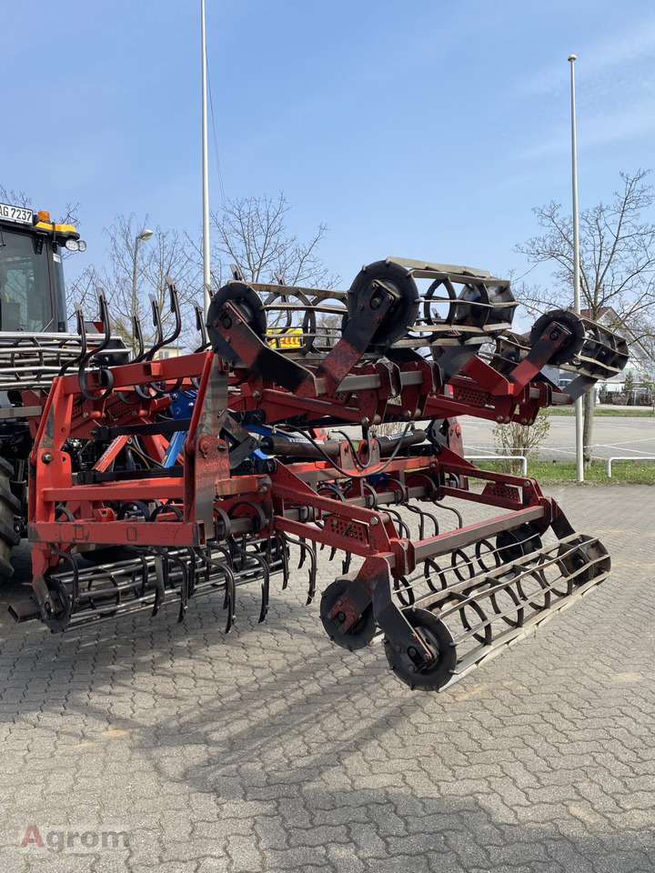 Hatzenbichler Großflächenkombination - Technik für Bodenbearbeitung: das Bild 3 Hatzenbichler Großflächenkombination - Technik für Bodenbearbeitung: das Bild 3