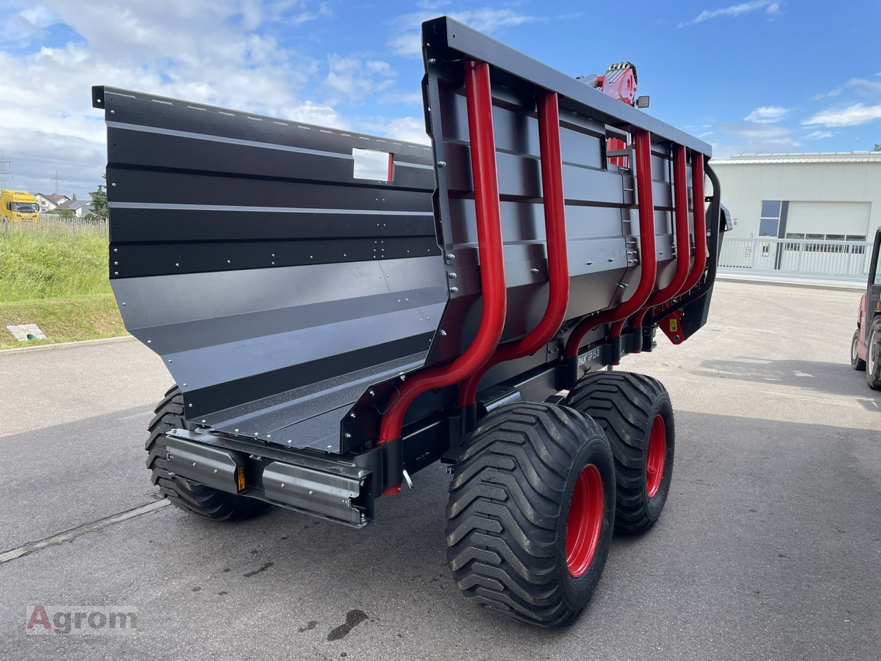 Krpan GP 15 D + Kran 7,4 K - Rückewagen: das Bild 5 Krpan GP 15 D + Kran 7,4 K - Rückewagen: das Bild 5