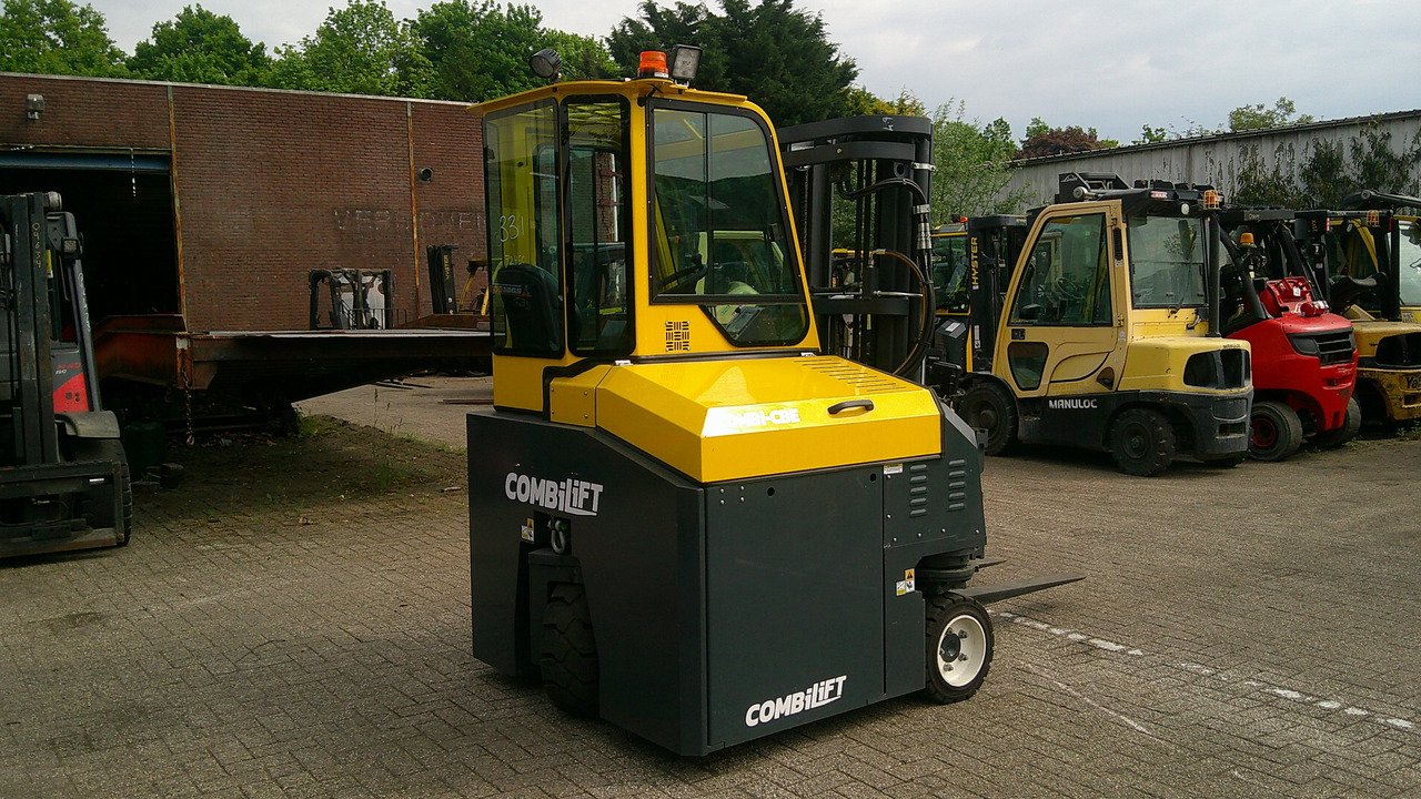 COMBILIFT CBE2500 CABIN - Seitenstapler: das Bild 1 COMBILIFT CBE2500 CABIN - Seitenstapler: das Bild 1