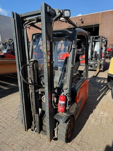 LINDE E16 - Elektrostapler: das Bild 1 LINDE E16 - Elektrostapler: das Bild 1