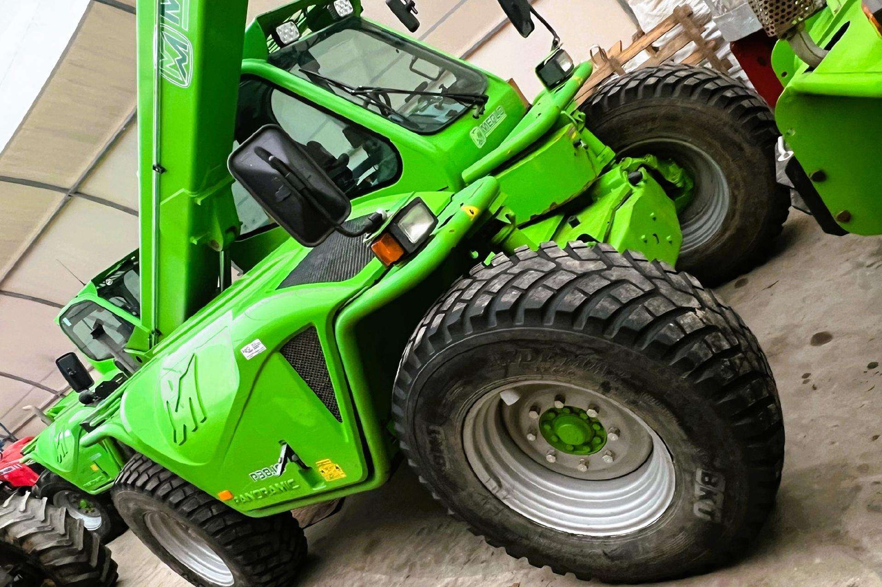 Merlo P38.10 Turbo Farmer - Schneefräse: das Bild 2 Merlo P38.10 Turbo Farmer - Schneefräse: das Bild 2