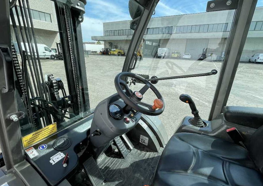 Ausa C 250 H X4 - Geländestapler: das Bild 4 Ausa C 250 H X4 - Geländestapler: das Bild 4