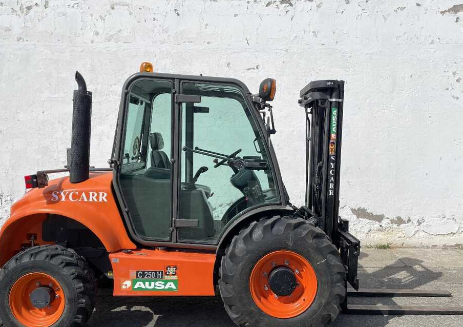 Ausa C 250 H X4 - Geländestapler: das Bild 2 Ausa C 250 H X4 - Geländestapler: das Bild 2