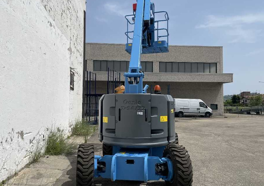 GENIE Z 34/22 (4x4) - Gelenkarmbühne: das Bild 2 GENIE Z 34/22 (4x4) - Gelenkarmbühne: das Bild 2