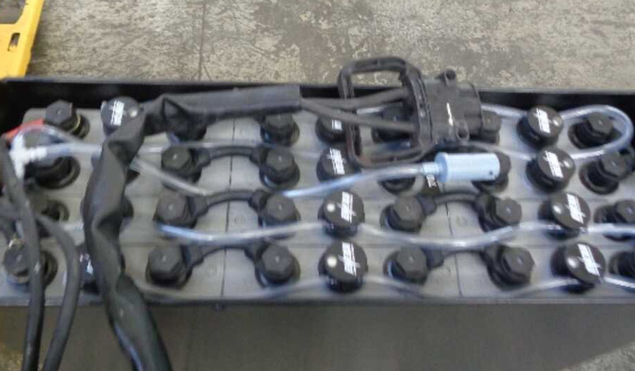 OM TL 18 AC (BATTERIA 2019) - Niederhubwagen: das Bild 3 OM TL 18 AC (BATTERIA 2019) - Niederhubwagen: das Bild 3