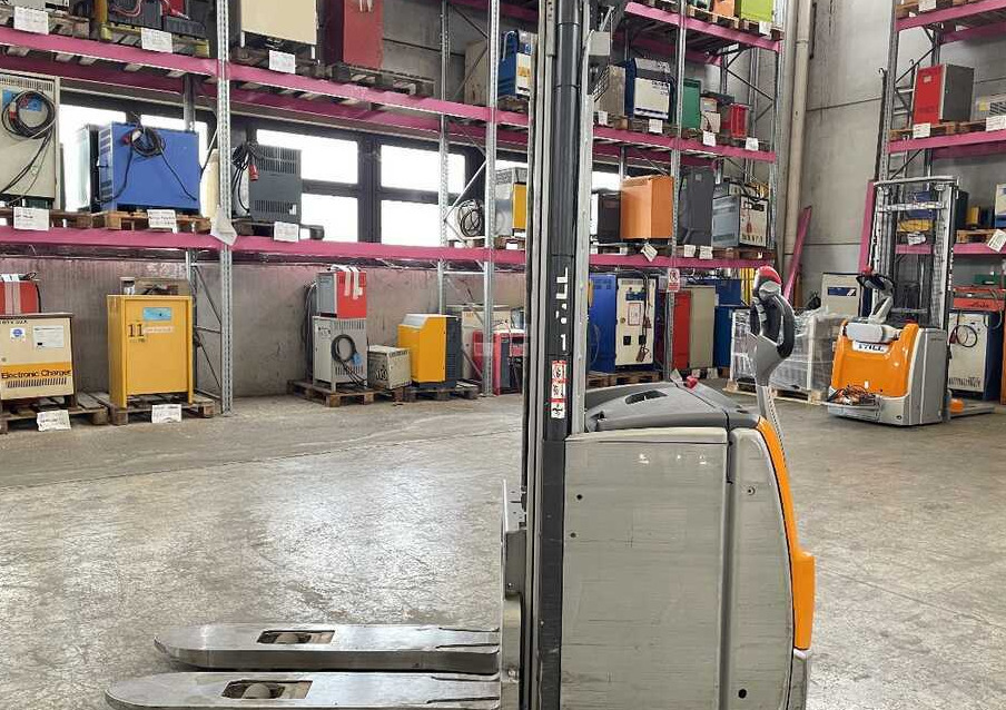 Still EXV 20 - Hochhubwagen: das Bild 2 Still EXV 20 - Hochhubwagen: das Bild 2