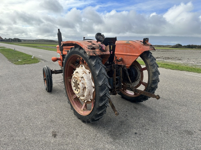 Fiat 640 - Traktor: das Bild 5 Fiat 640 - Traktor: das Bild 5