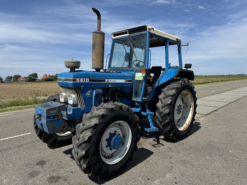 Ford 5610 - Traktor: das Bild 1 Ford 5610 - Traktor: das Bild 1
