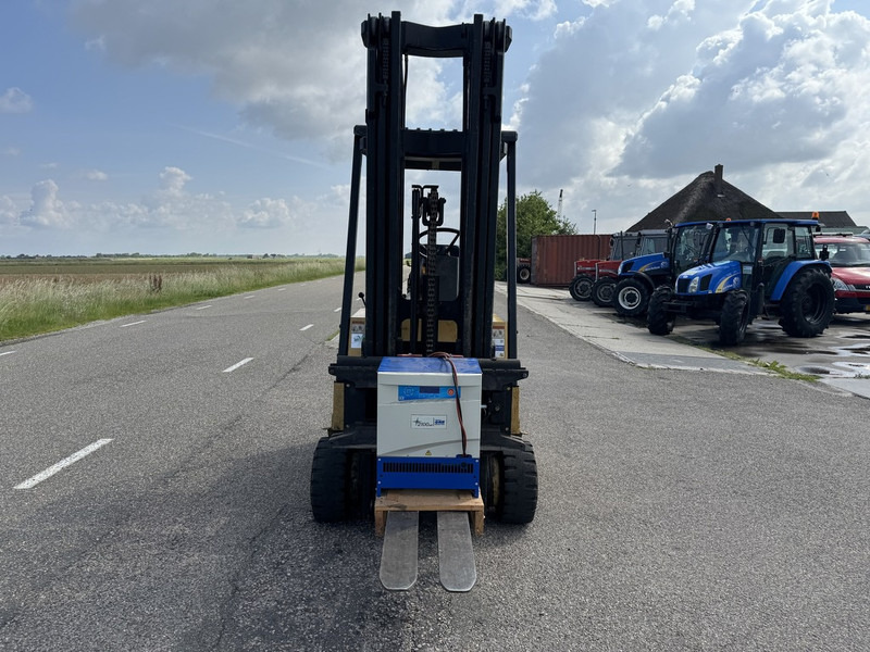 Hyster E2.50XL - Elektrostapler: das Bild 2 Hyster E2.50XL - Elektrostapler: das Bild 2