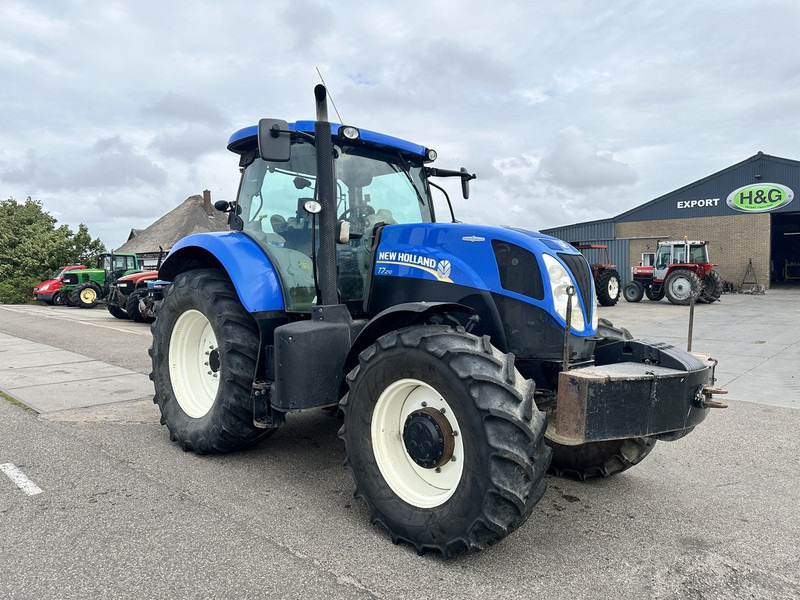 New Holland T7.210 - Traktor: das Bild 3 New Holland T7.210 - Traktor: das Bild 3