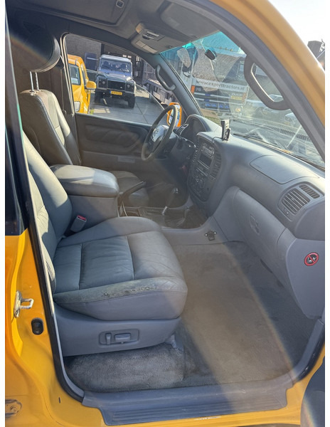 PKW Toyota Land Cruiser: das Bild 7