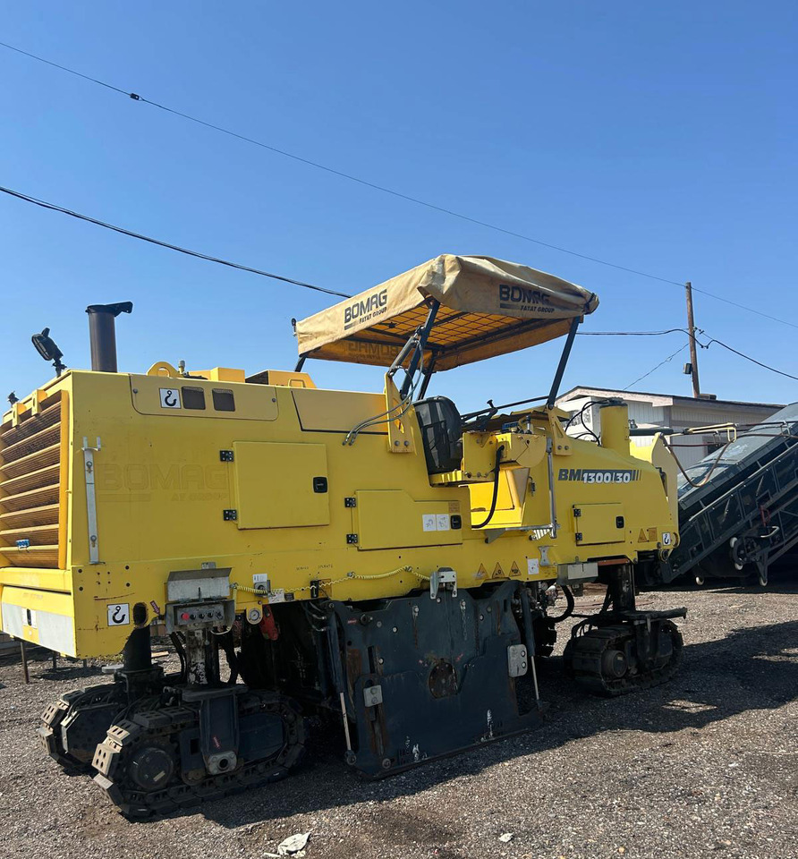 Bomag BM 1300/30 - Kaltfräse: das Bild 1 Bomag BM 1300/30 - Kaltfräse: das Bild 1