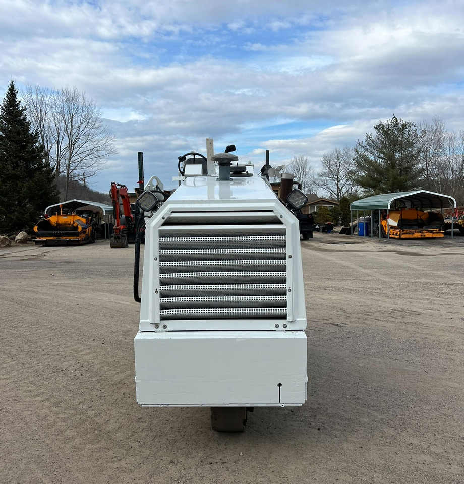 Ditch Witch W 500 - Kaltfräse: das Bild 4 Ditch Witch W 500 - Kaltfräse: das Bild 4