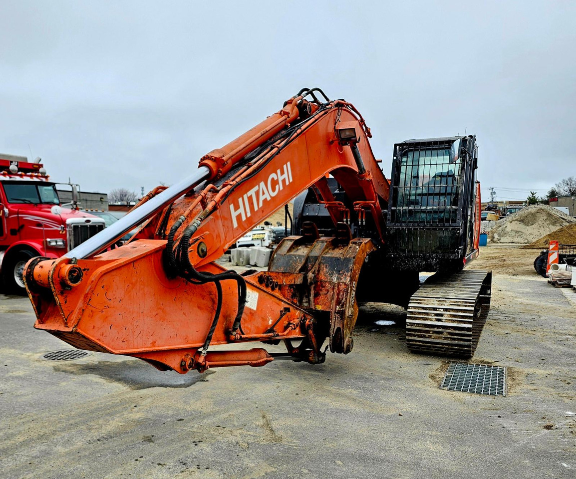 Hitachi ZX450USLC-6 - Kettenbagger: das Bild 5 Hitachi ZX450USLC-6 - Kettenbagger: das Bild 5