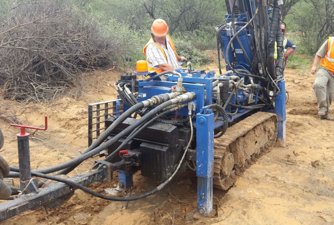 Hutte HBR 203 - Bohrgerät: das Bild 1 Hutte HBR 203 - Bohrgerät: das Bild 1