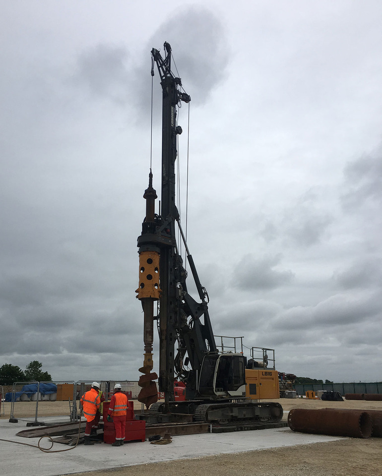 Liebherr LB16-180 - Ramme: das Bild 1 Liebherr LB16-180 - Ramme: das Bild 1