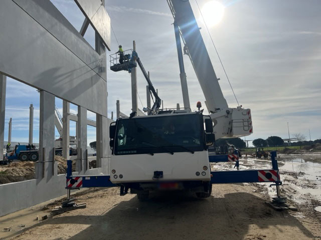 Liebherr LTM 1060-3.1 - Turmkran: das Bild 4 Liebherr LTM 1060-3.1 - Turmkran: das Bild 4
