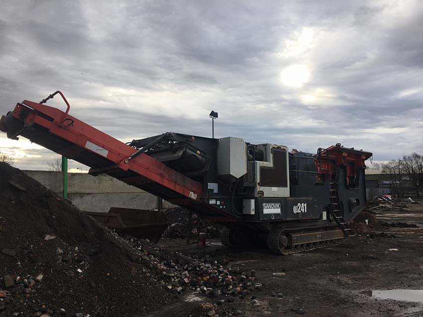 Sandvik QJ241 - Backenbrecher: das Bild 1 Sandvik QJ241 - Backenbrecher: das Bild 1