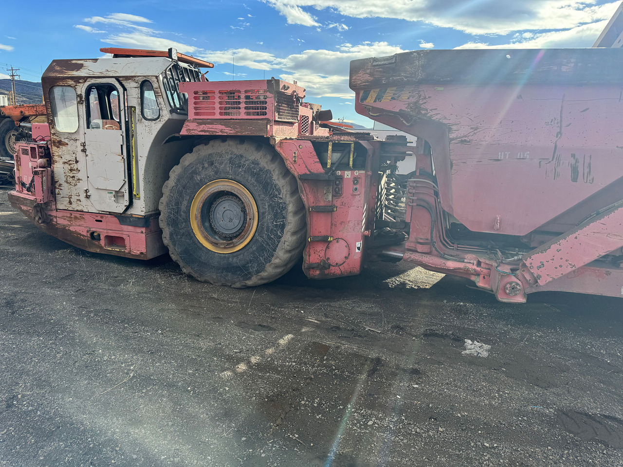 Sandvik TH430 - Bergbaumaschine: das Bild 2 Sandvik TH430 - Bergbaumaschine: das Bild 2