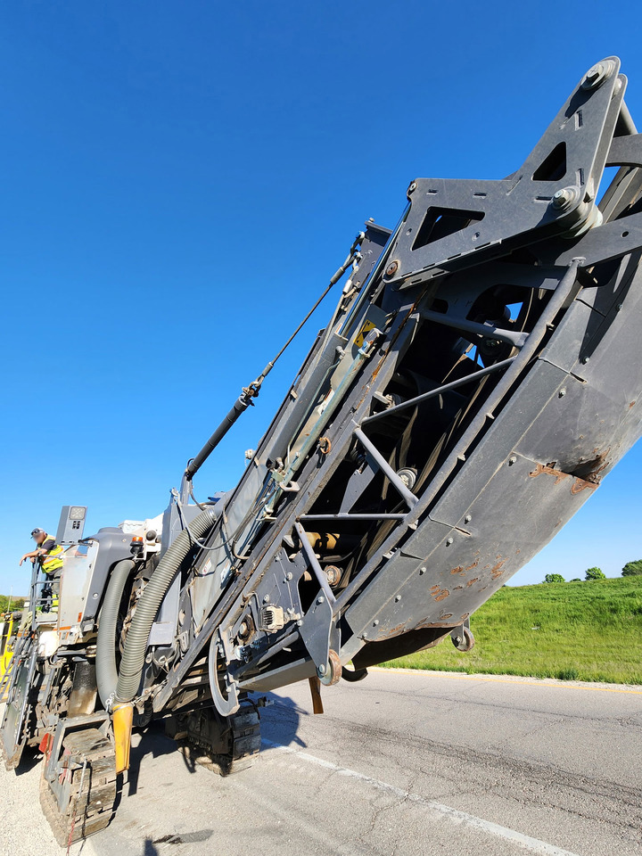 Wirtgen W 220 I - Kaltfräse: das Bild 5 Wirtgen W 220 I - Kaltfräse: das Bild 5