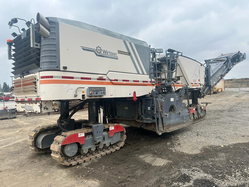 Wirtgen W250i - Kaltfräse: das Bild 2 Wirtgen W250i - Kaltfräse: das Bild 2
