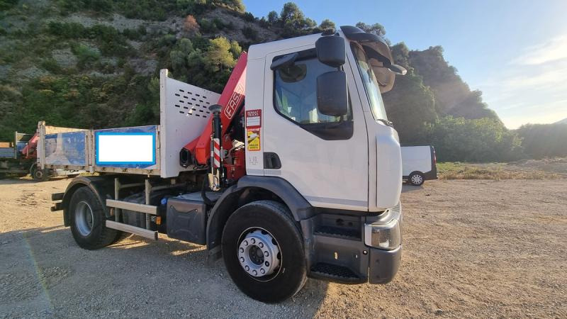 RENAULT C320 - Kipper: das Bild 1 RENAULT C320 - Kipper: das Bild 1