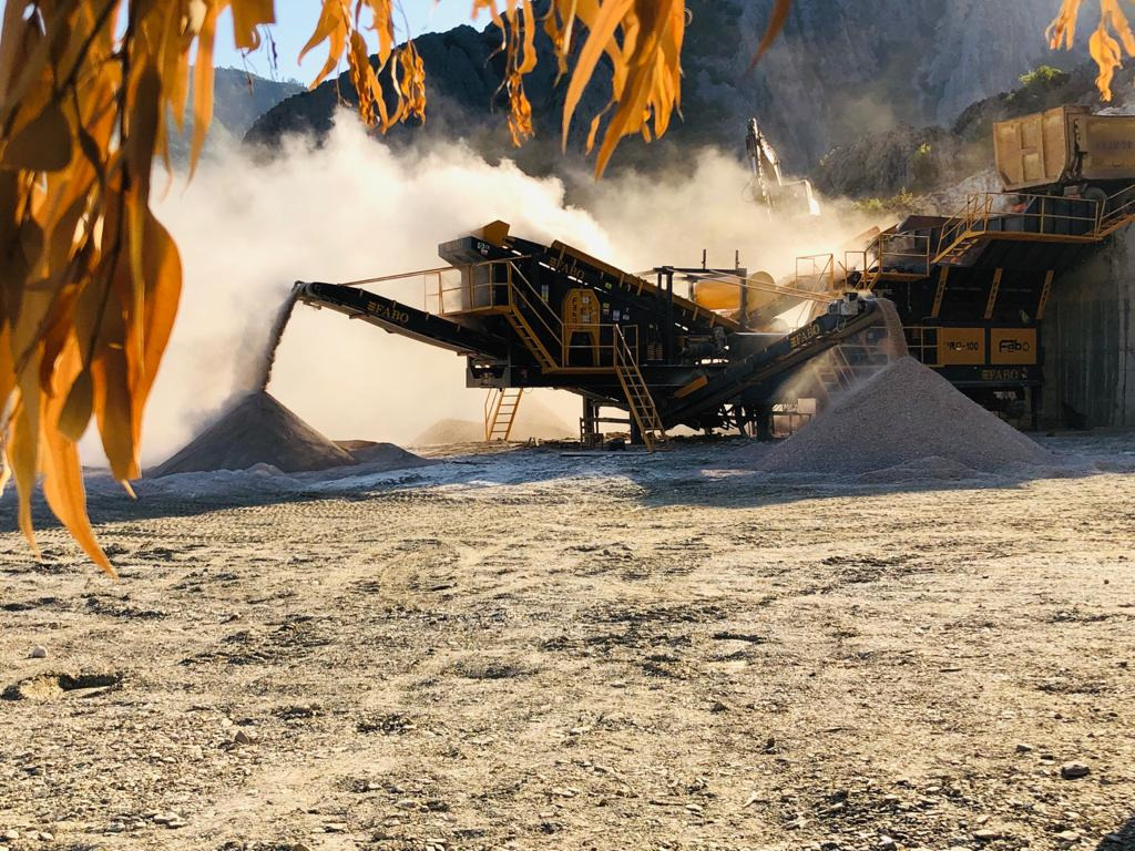 FABO mining machinery - crushing plant - Bergbaumaschine: das Bild 2 FABO mining machinery - crushing plant - Bergbaumaschine: das Bild 2
