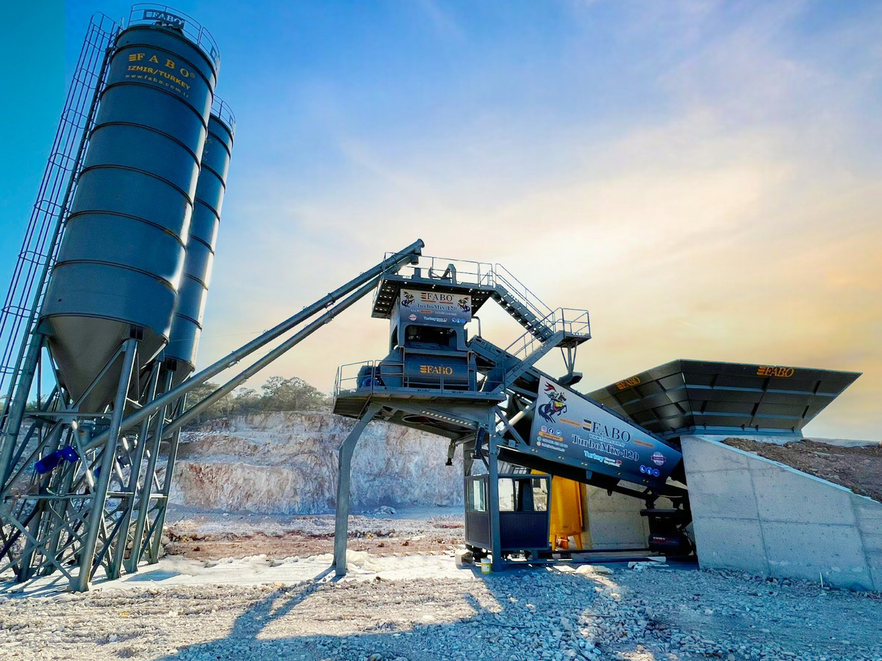 FABO mobile concrete batching plant - Betonmischanlage: das Bild 1 FABO mobile concrete batching plant - Betonmischanlage: das Bild 1