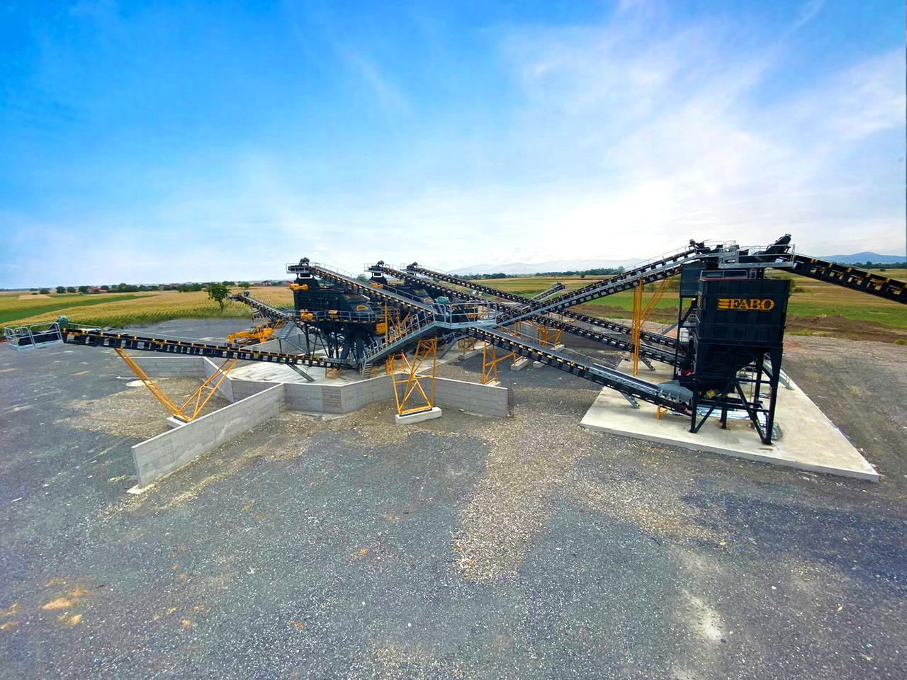 Brecher neu kaufen FABO stone crusher - crushers: das Bild 15