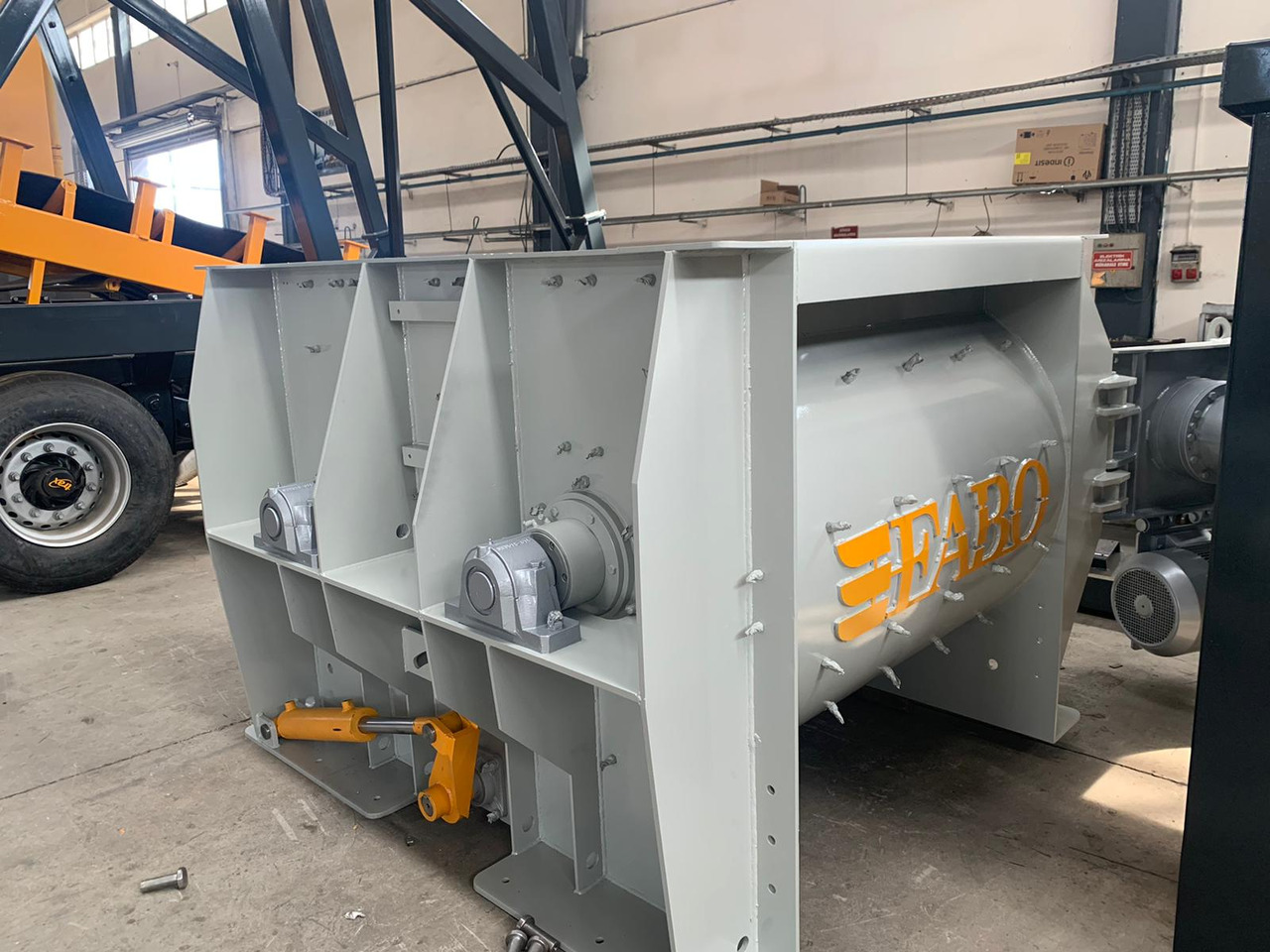 FABO twin shaft mixer - Betonmischer: das Bild 5 FABO twin shaft mixer - Betonmischer: das Bild 5