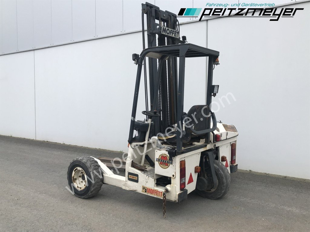 Moffett Mitnahmestapler M 2003 STM Allrad - Mitnahmestapler: das Bild 3 Moffett Mitnahmestapler M 2003 STM Allrad - Mitnahmestapler: das Bild 3