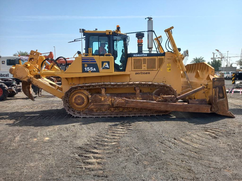 Komatsu D155A-6R (4 pieces available - Abu Dhabi) - Bulldozer: das Bild 3 Komatsu D155A-6R (4 pieces available - Abu Dhabi) - Bulldozer: das Bild 3