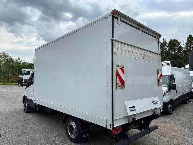 Iveco 35S16 - Koffer Transporter: das Bild 4 Iveco 35S16 - Koffer Transporter: das Bild 4