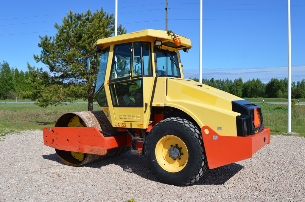 DYNAPAC CA152D - Walzen: das Bild 4 DYNAPAC CA152D - Walzen: das Bild 4