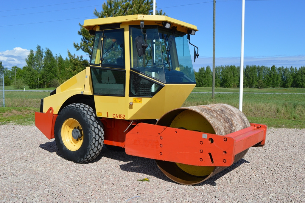 DYNAPAC CA152D - Walzen: das Bild 2 DYNAPAC CA152D - Walzen: das Bild 2