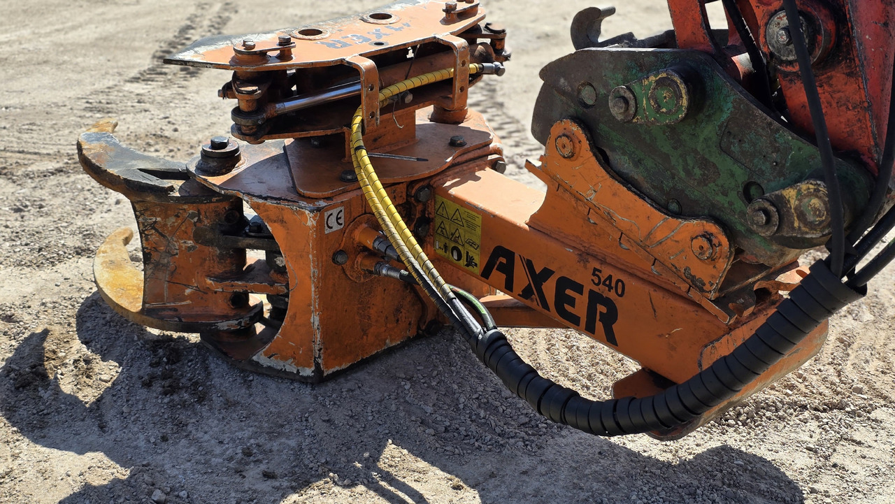 Forsttraktor Kubota KX080-4, AXER 540: das Bild 12 Forsttraktor Kubota KX080-4, AXER 540: das Bild 12