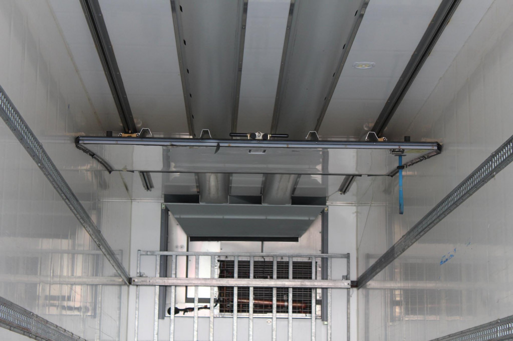 Chereau Thermo King SLXe 200 Aluboden FRC - Kühlkoffer Auflieger: das Bild 2 Chereau Thermo King SLXe 200 Aluboden FRC - Kühlkoffer Auflieger: das Bild 2