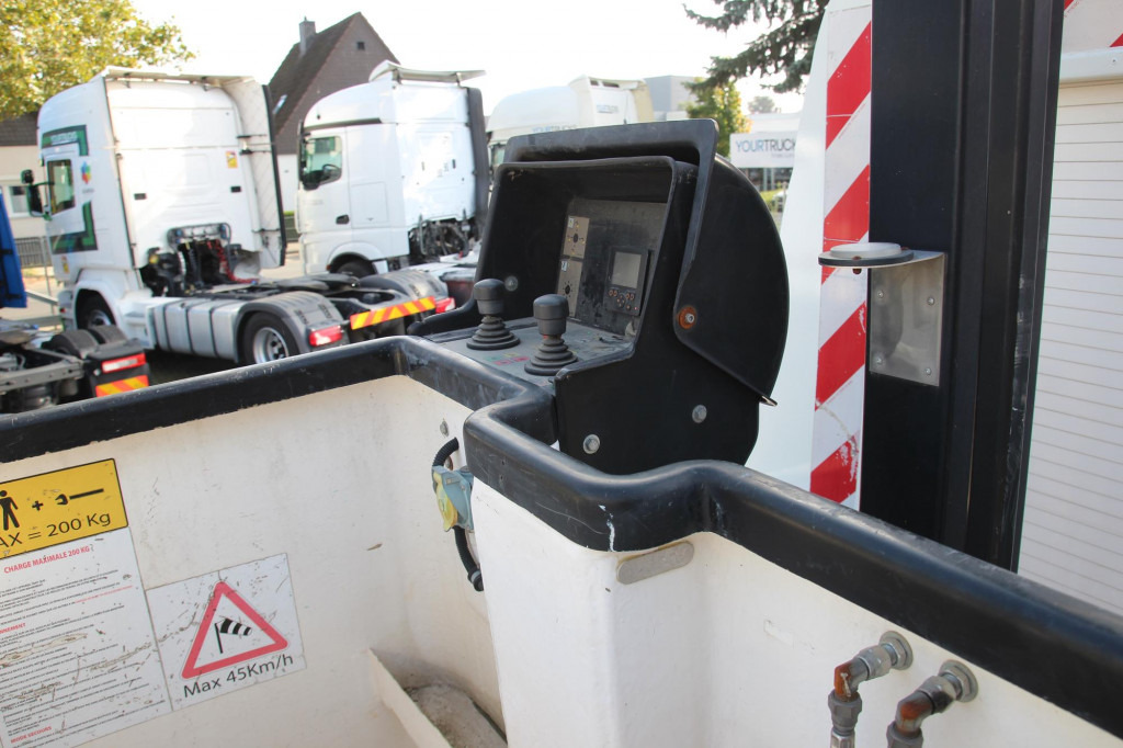 Iveco Daily 70-170 EEV VDT-170-F 20 m 2 Pers.Korb - LKW mit Arbeitsbühne: das Bild 2 Iveco Daily 70-170 EEV VDT-170-F 20 m 2 Pers.Korb - LKW mit Arbeitsbühne: das Bild 2