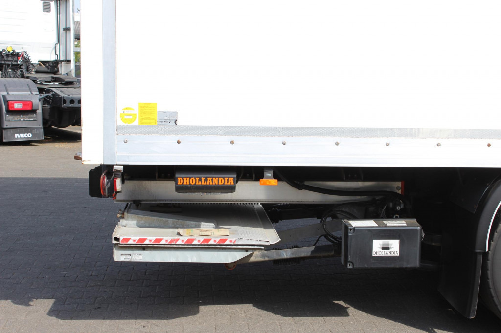 Daf LF 290 Koffer Klima LDW Rolltor LBW 298Tkm - LKW: das Bild 4 Daf LF 290 Koffer Klima LDW Rolltor LBW 298Tkm - LKW: das Bild 4