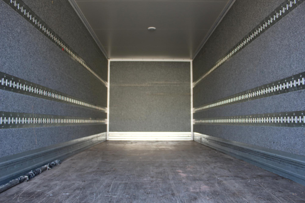 MAN TGL 12.250 Schlafkabine Standheizung Kühlbox LBW - Koffer LKW: das Bild 2 MAN TGL 12.250 Schlafkabine Standheizung Kühlbox LBW - Koffer LKW: das Bild 2