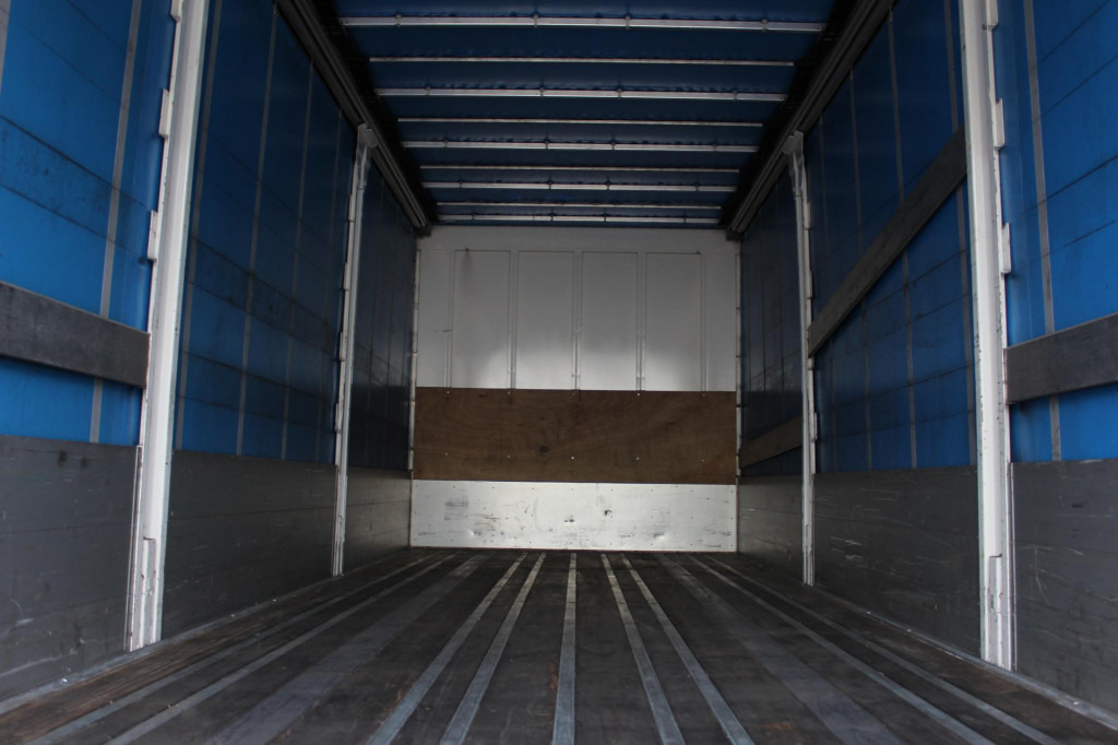 MAN TGS 18.440 Plane Zug Schlafplatz AHK Retarder - Plane LKW: das Bild 3 MAN TGS 18.440 Plane Zug Schlafplatz AHK Retarder - Plane LKW: das Bild 3