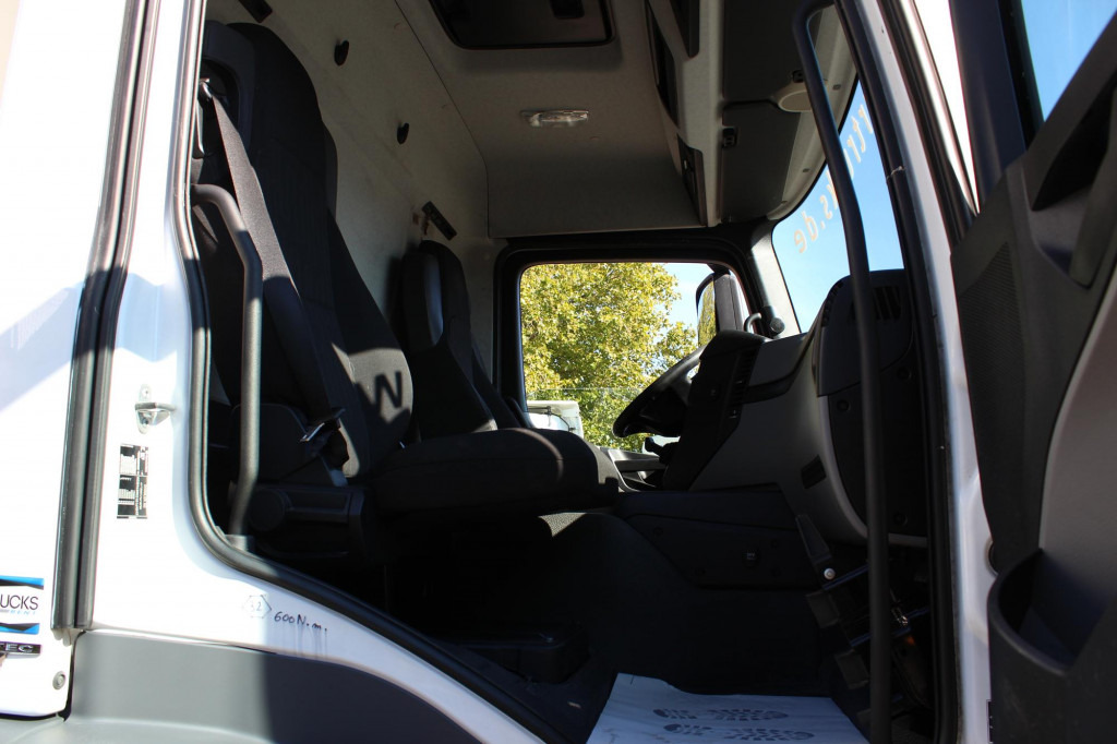 Mercedes-Benz Antos 1830 E6 Koffer 7,7m LBW Rolltor - Koffer LKW: das Bild 5 Mercedes-Benz Antos 1830 E6 Koffer 7,7m LBW Rolltor - Koffer LKW: das Bild 5