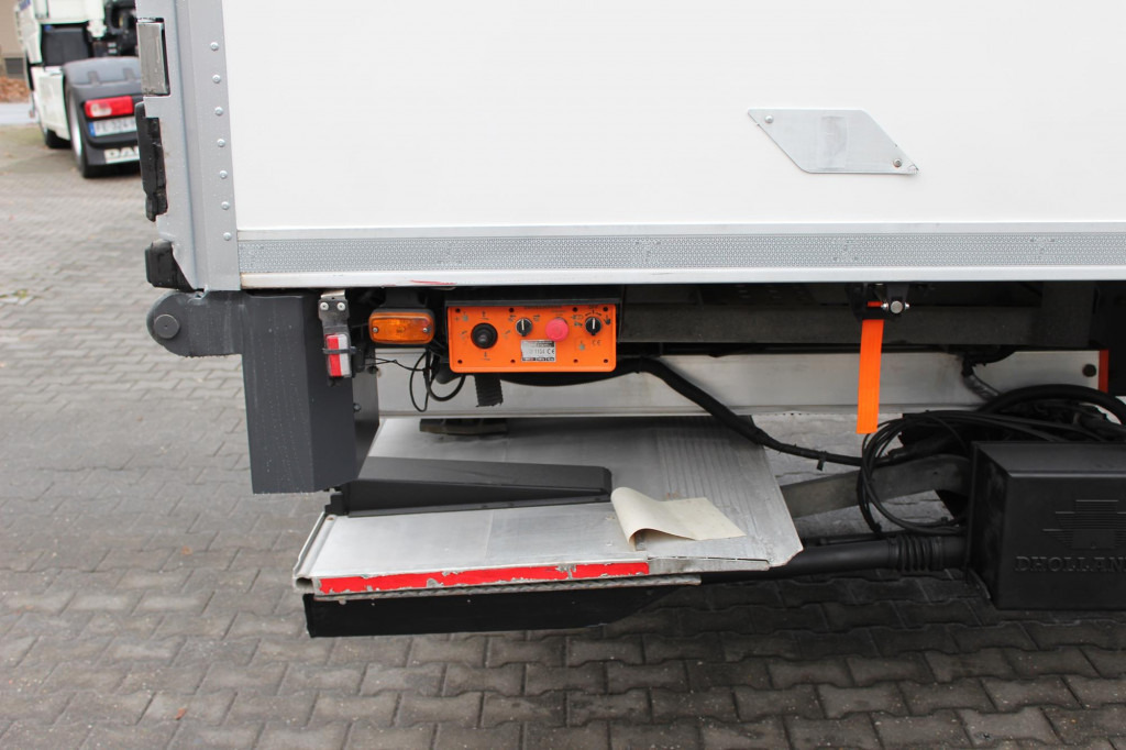 Renault D Wide E6 CS 1150Mt Bi-Temp. Tür+LBW TW Strom - Kühlkoffer LKW: das Bild 5 Renault D Wide E6 CS 1150Mt Bi-Temp. Tür+LBW TW Strom - Kühlkoffer LKW: das Bild 5
