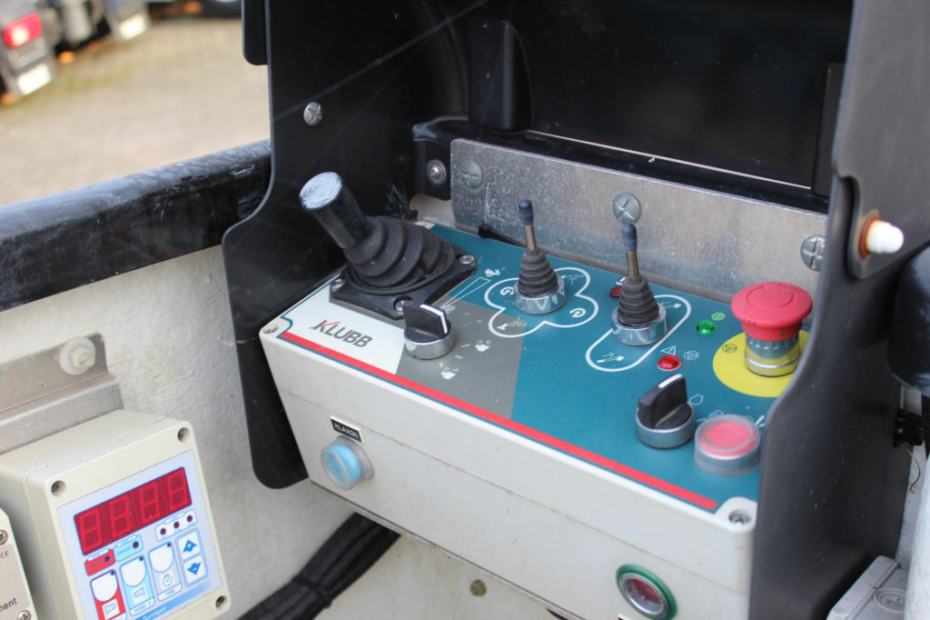 Renault Master Bühne KLUBB 11m 2 Personen Korb 200kg - LKW mit Arbeitsbühne: das Bild 4 Renault Master Bühne KLUBB 11m 2 Personen Korb 200kg - LKW mit Arbeitsbühne: das Bild 4